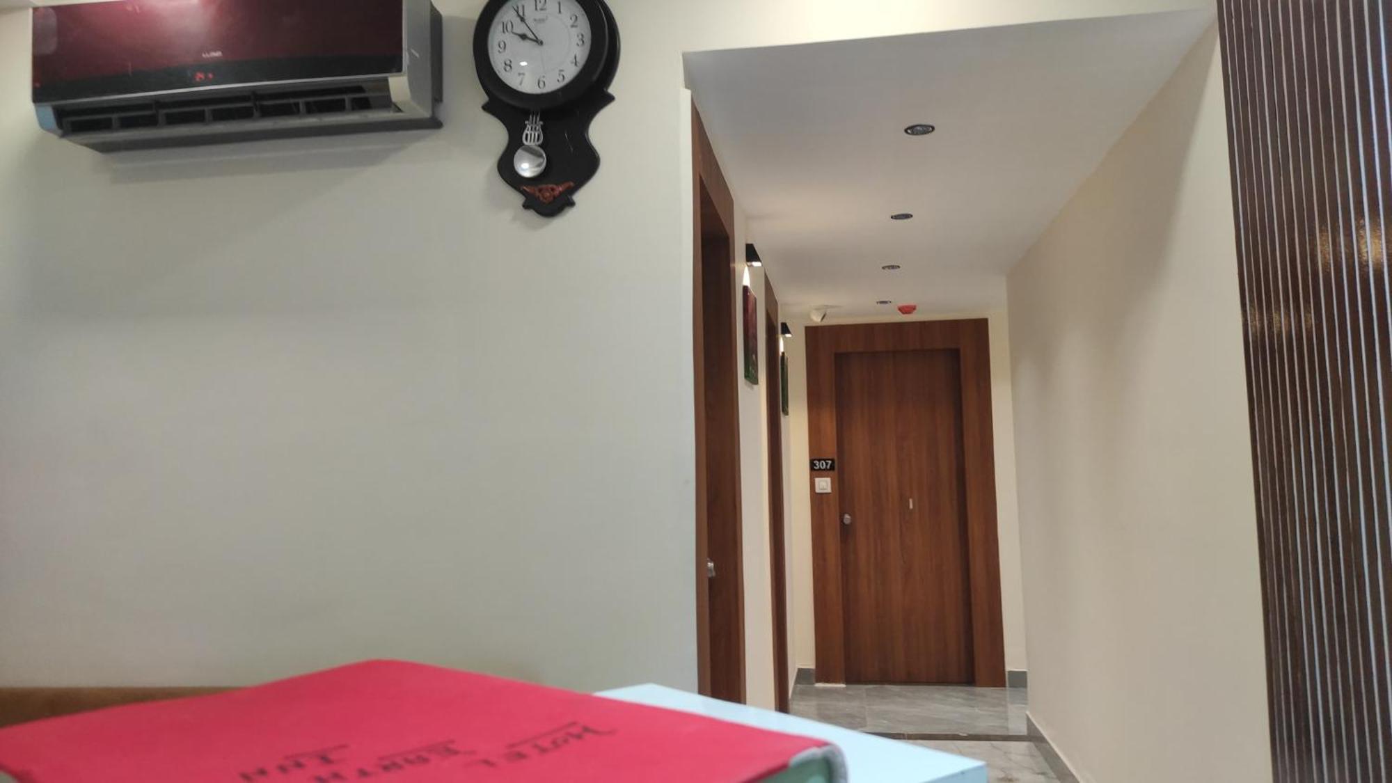 Hotel Earth Inn, Subhash Bridge, Rto Circle, Ахмедабад Екстериор снимка